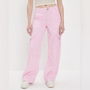 Baby pink wide legged highwaisted cargo pants